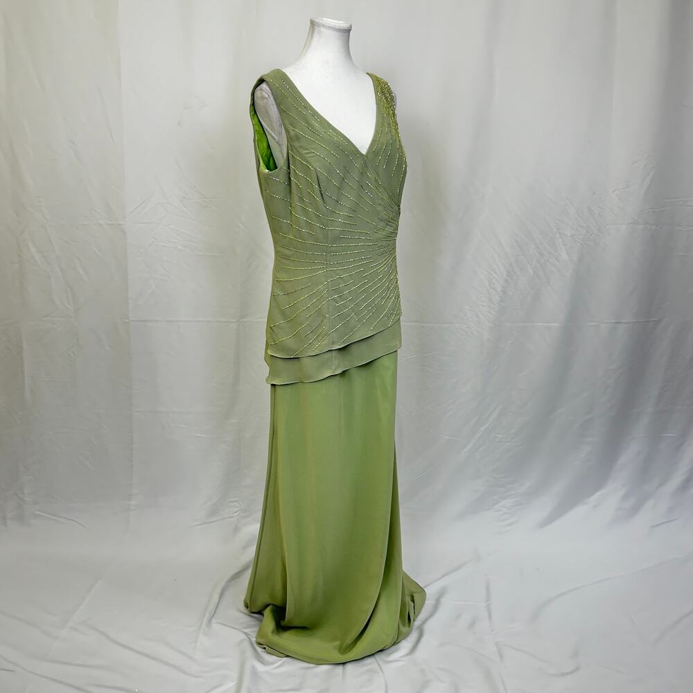 Cassandra Stone Green Beaded Sleeveless Tiered Formal Maxi Dress Gown Size 12